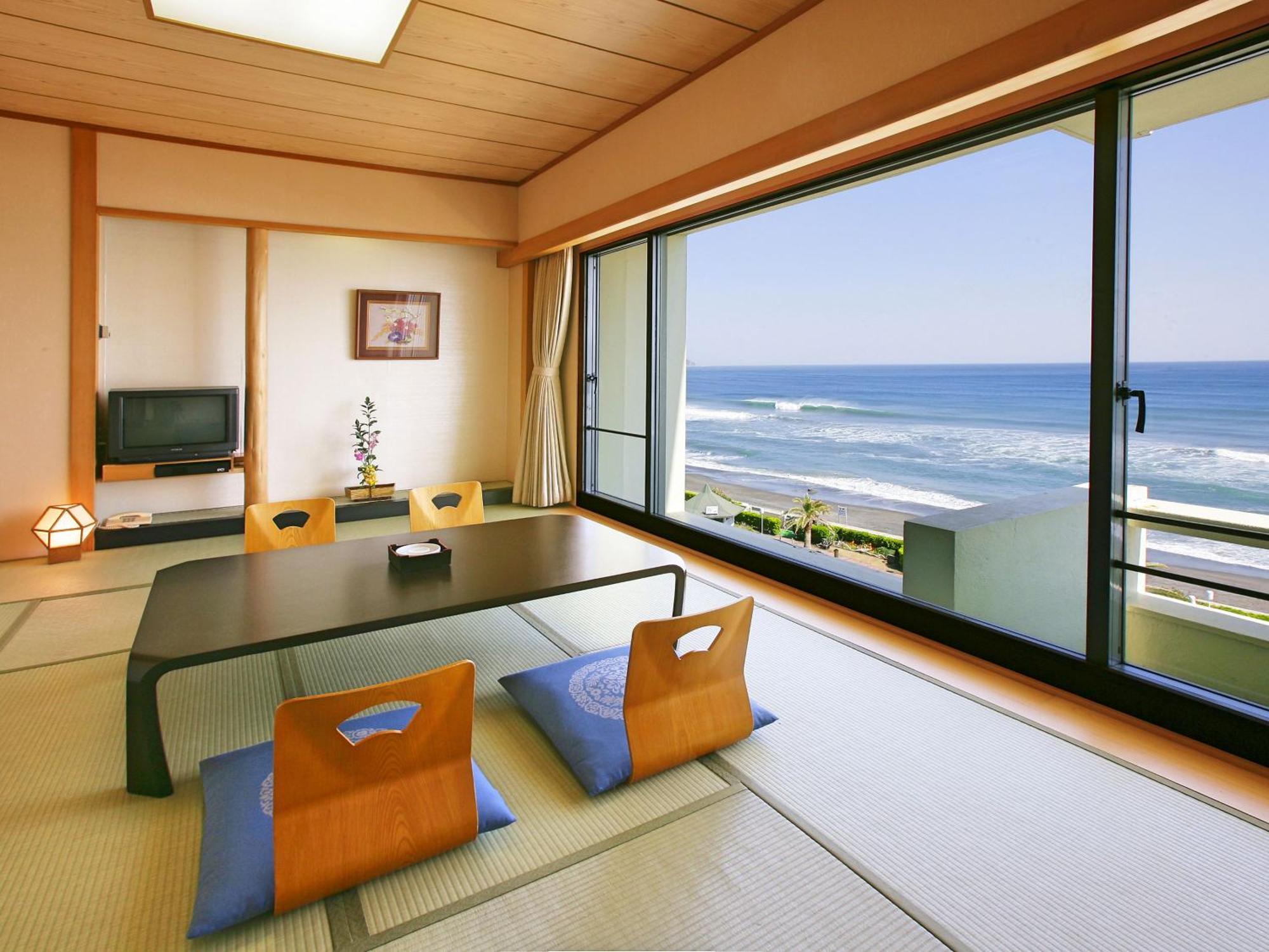 Kamogawa Grand Hotel Exterior photo